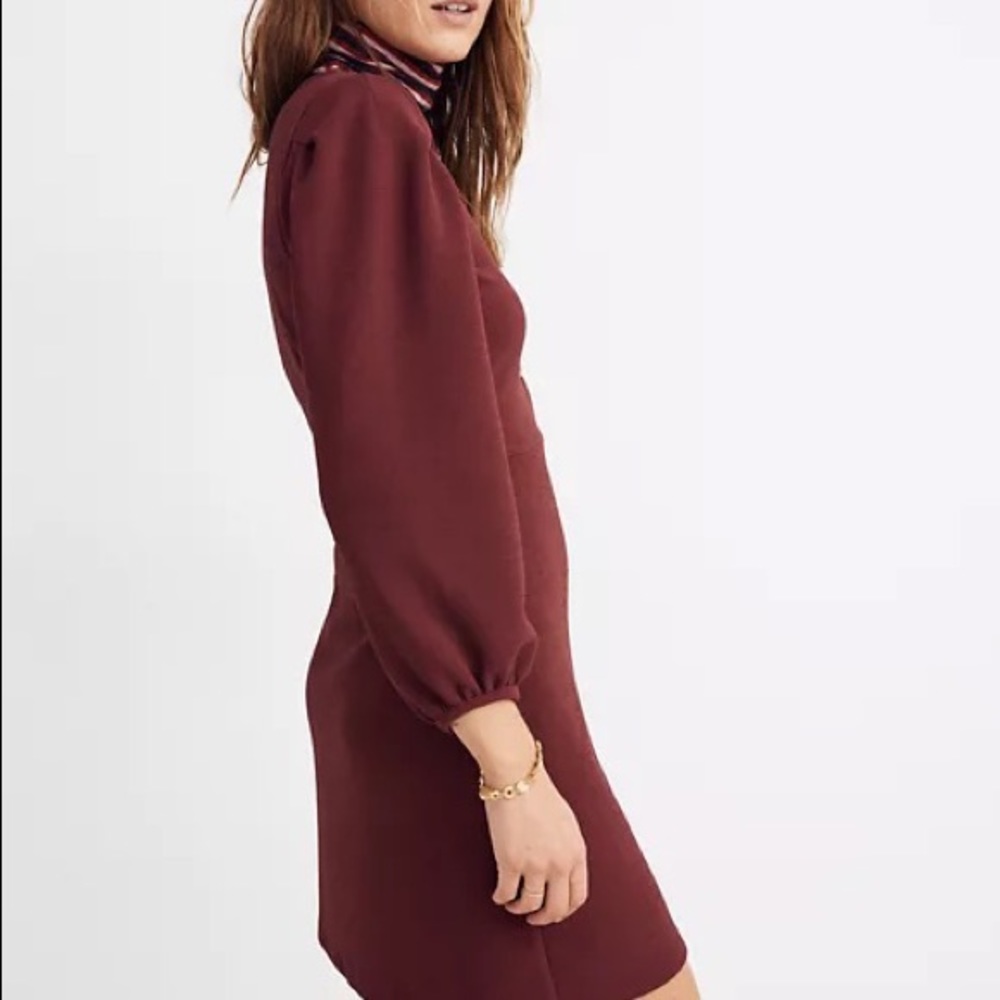 TCrepe Balloon-Sleeve Dress. Cute for fall 🍂